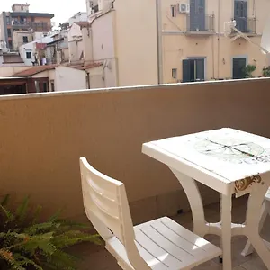 palermo-old-style-boutique-apartment-with-terrace-in.palermohotels.org/